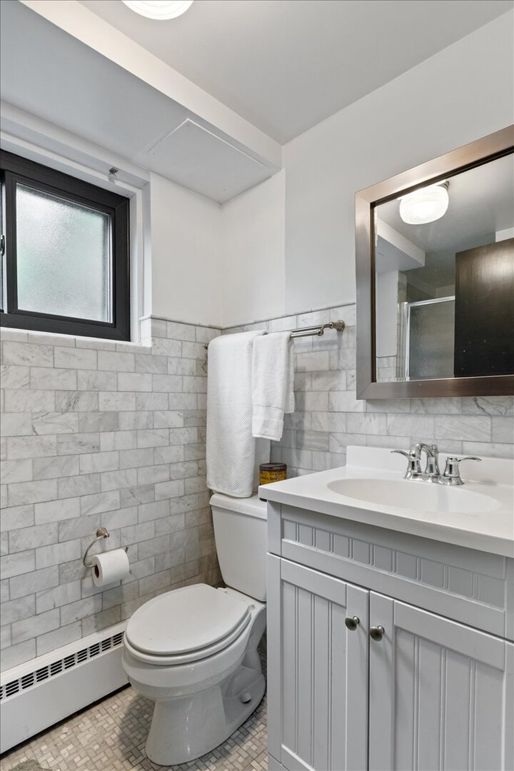 4225 Lee Street Property Photo 26