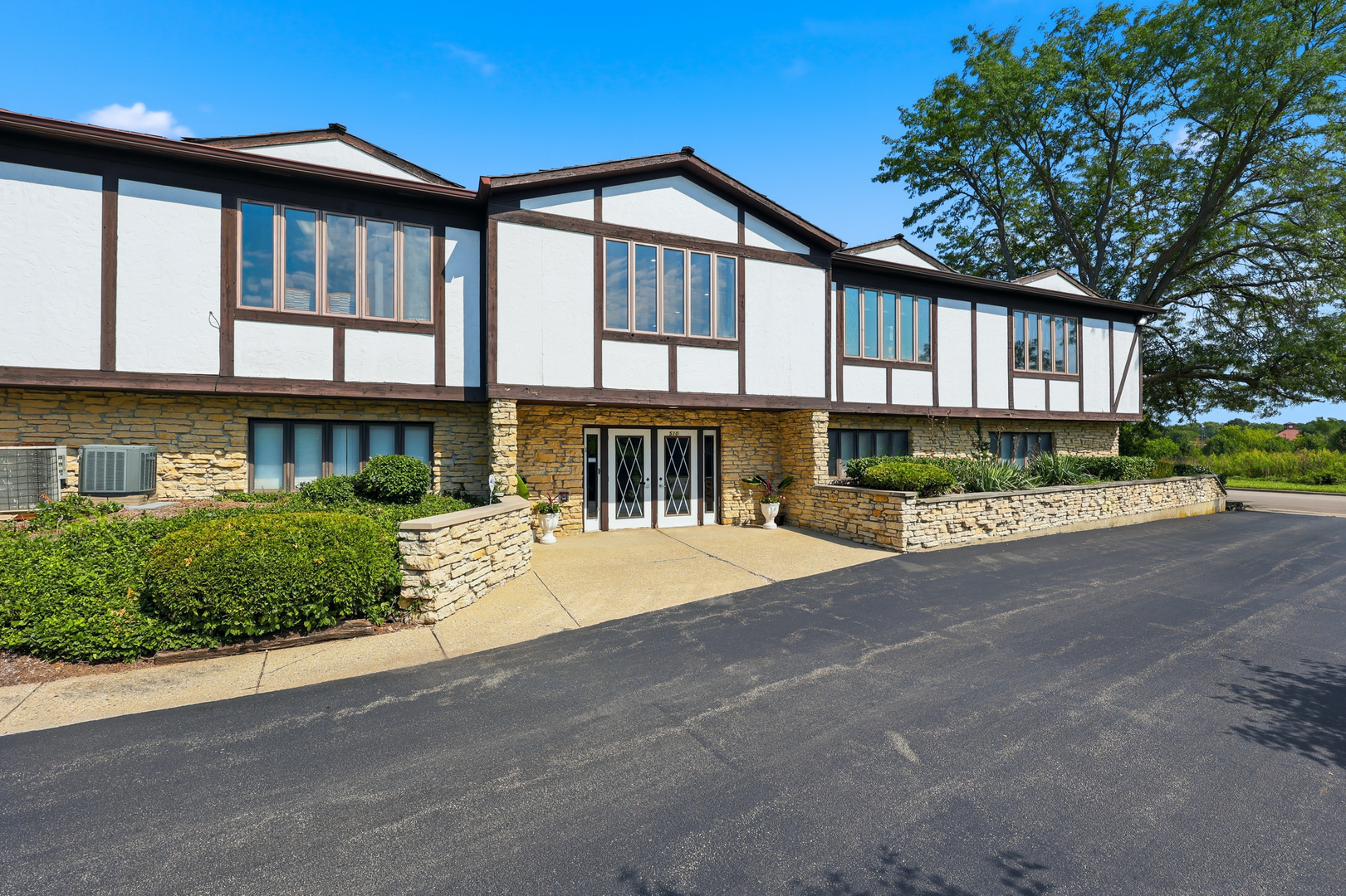 12751736 Property Photo 1