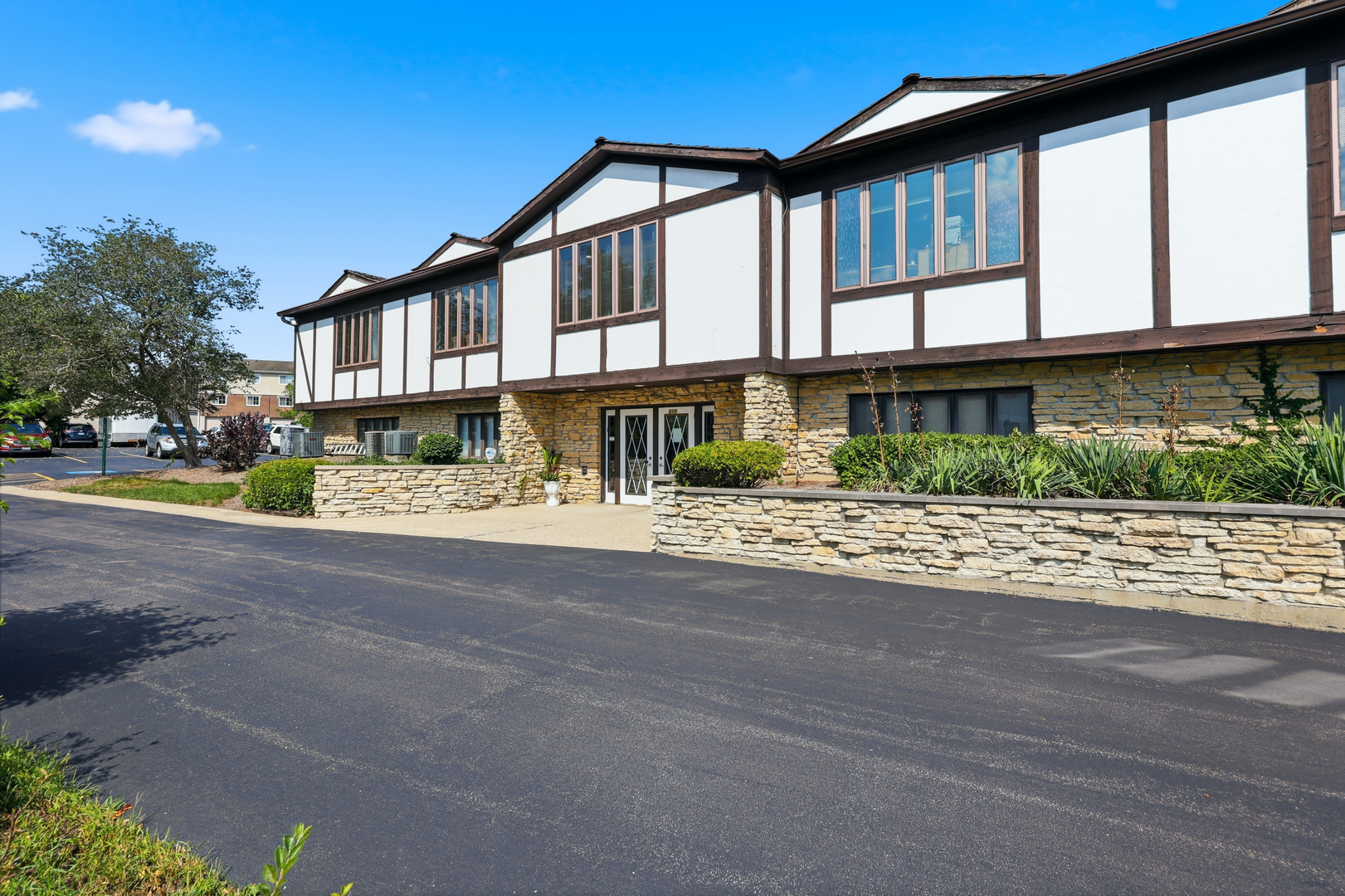 12751736 Property Photo 2