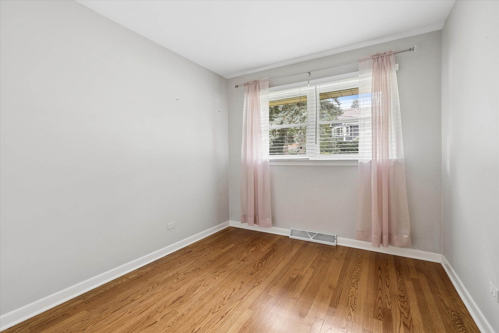 628 N Hickory Avenue Property Photo 10
