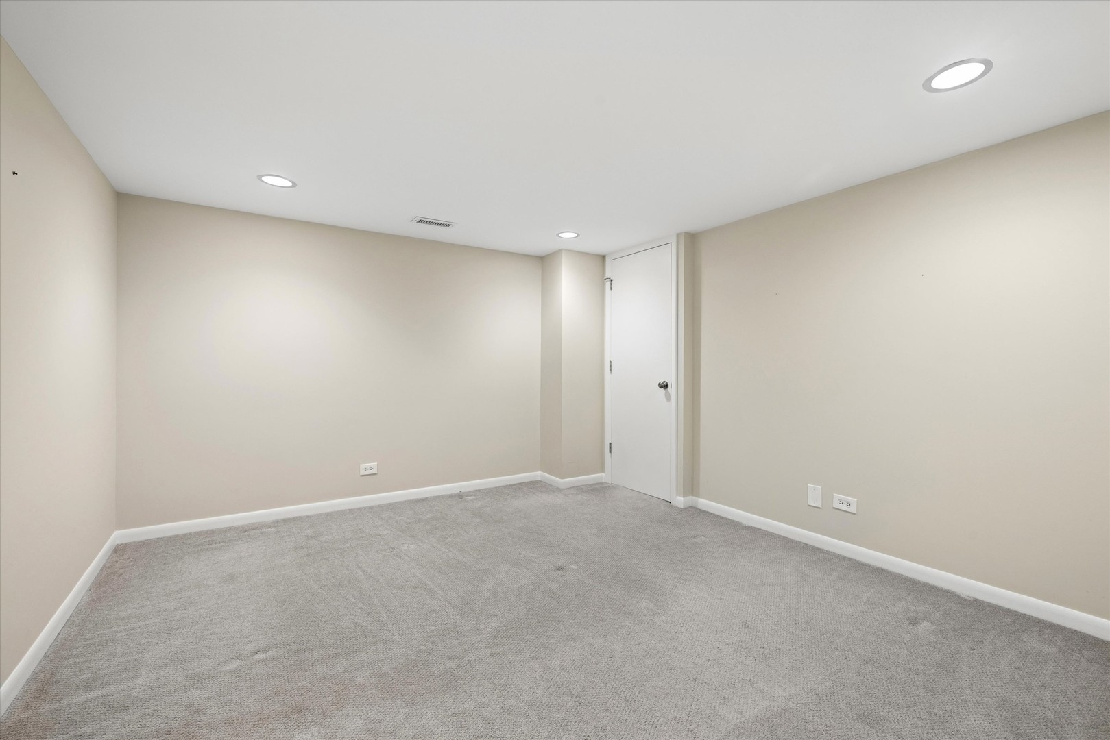 628 N Hickory Avenue Property Photo 15