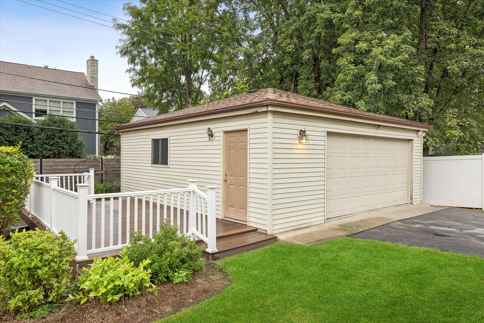 628 N Hickory Avenue Property Photo 19
