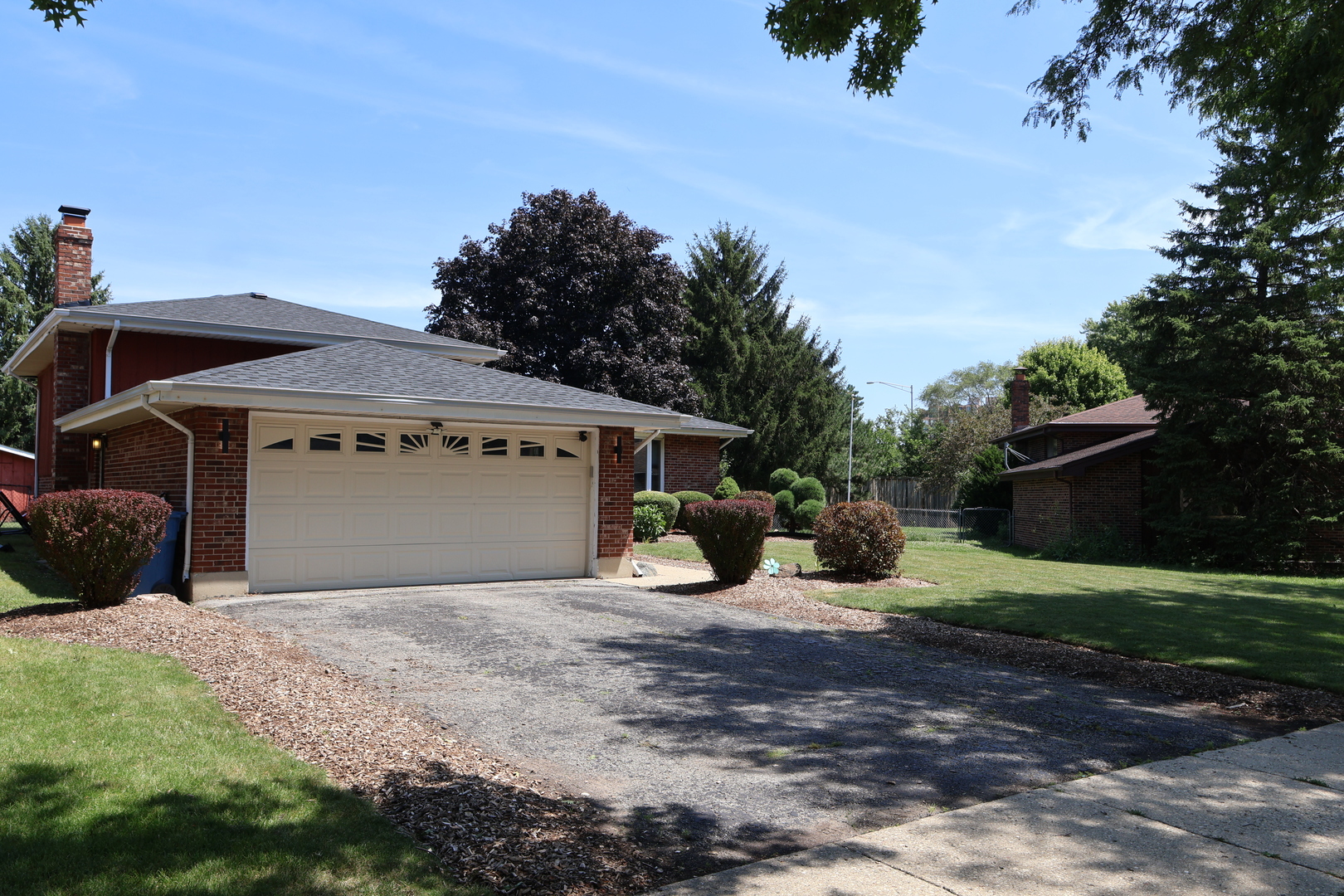 510 W Millns Court Property Photo 2