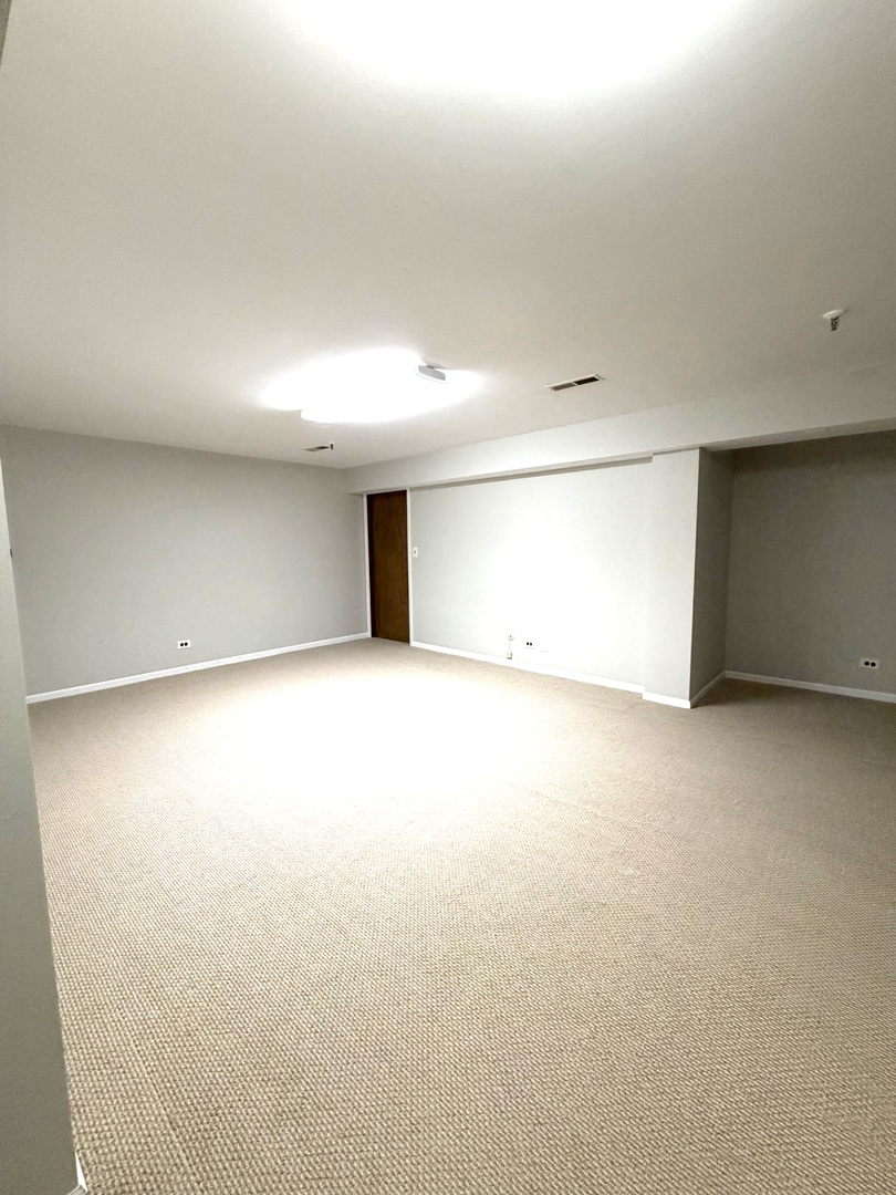 4144 Cove Lane D Property Photo 16