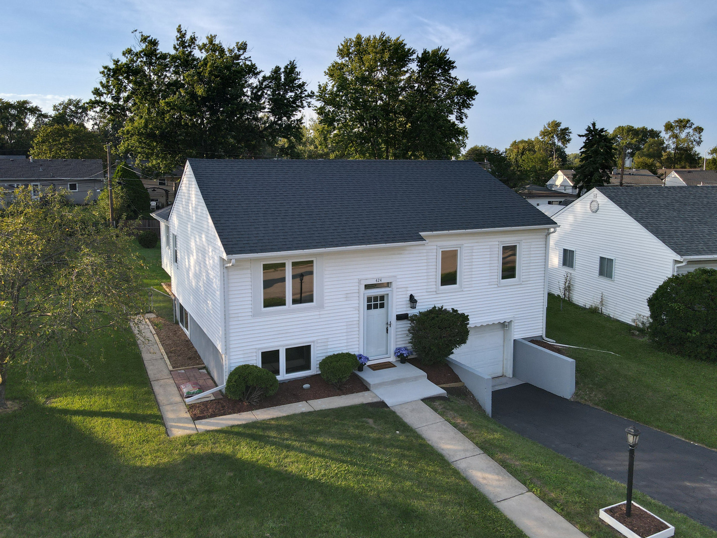 424 Mark Avenue Property Photo 1