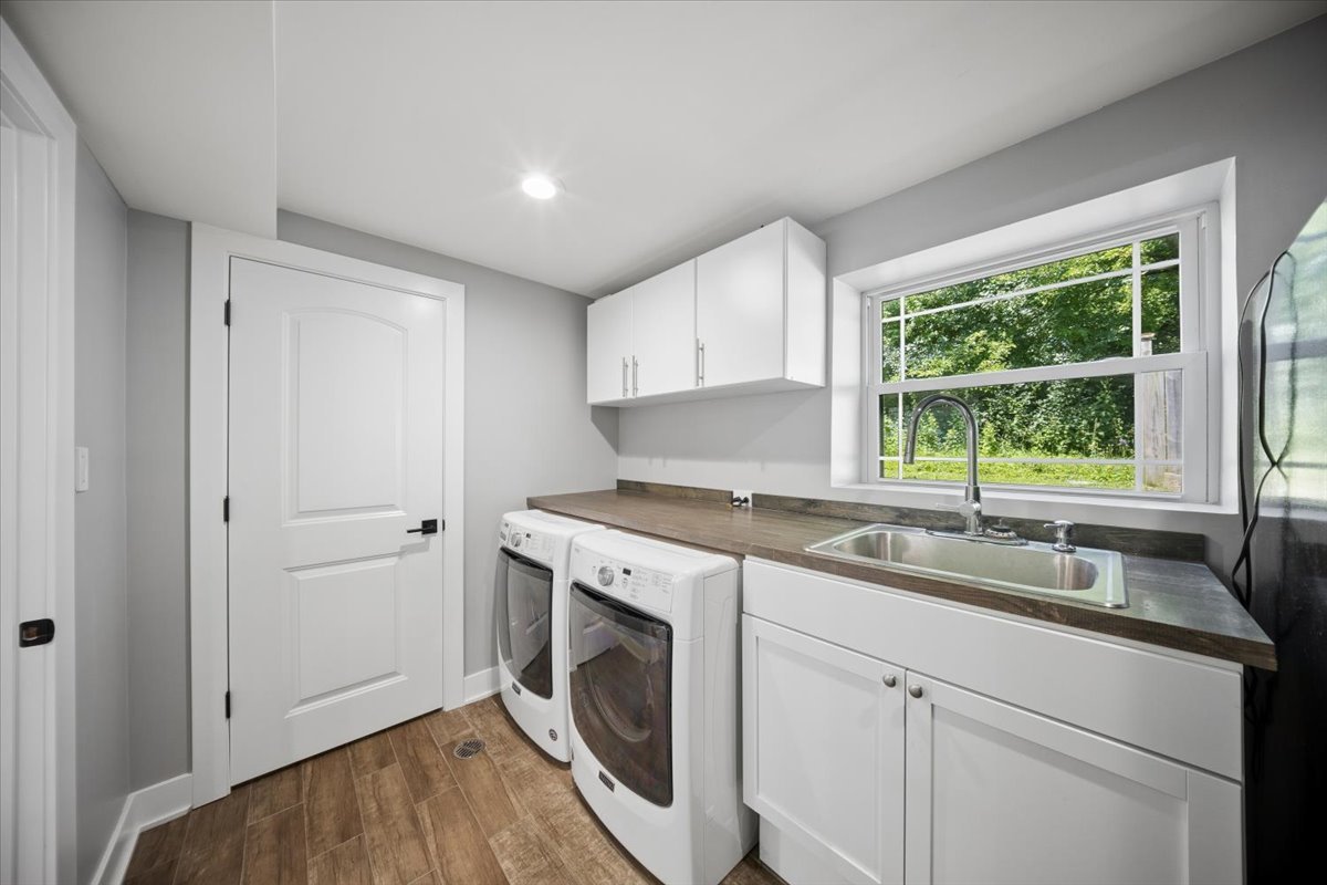 232 E 55th Street Property Photo 21