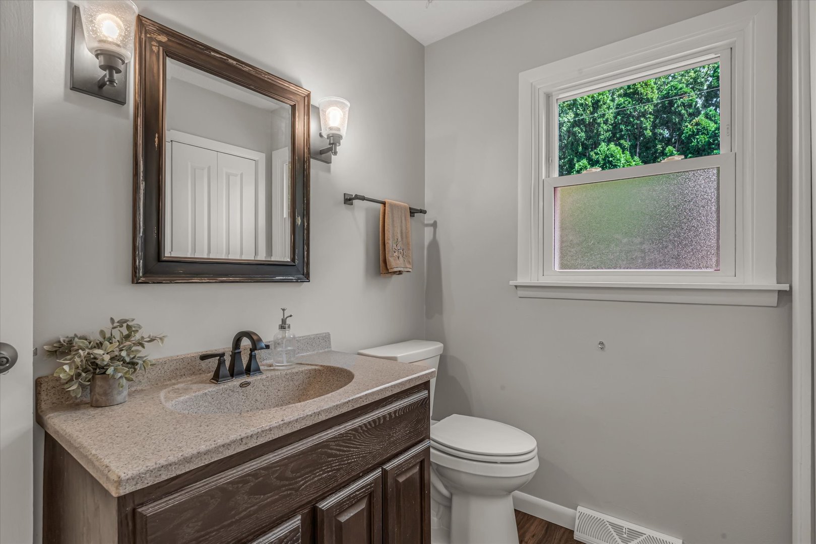 1535 Forest Hills Road Property Photo 14