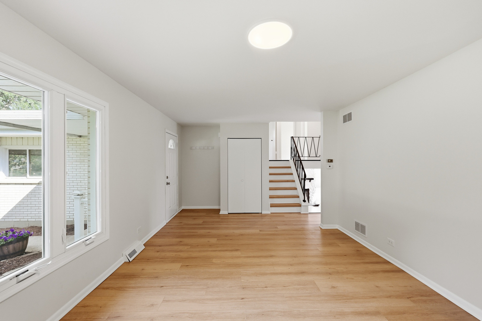 849 Pear Tree Lane Property Photo 2