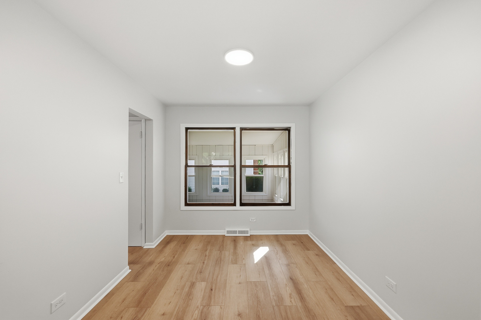 849 Pear Tree Lane Property Photo 8