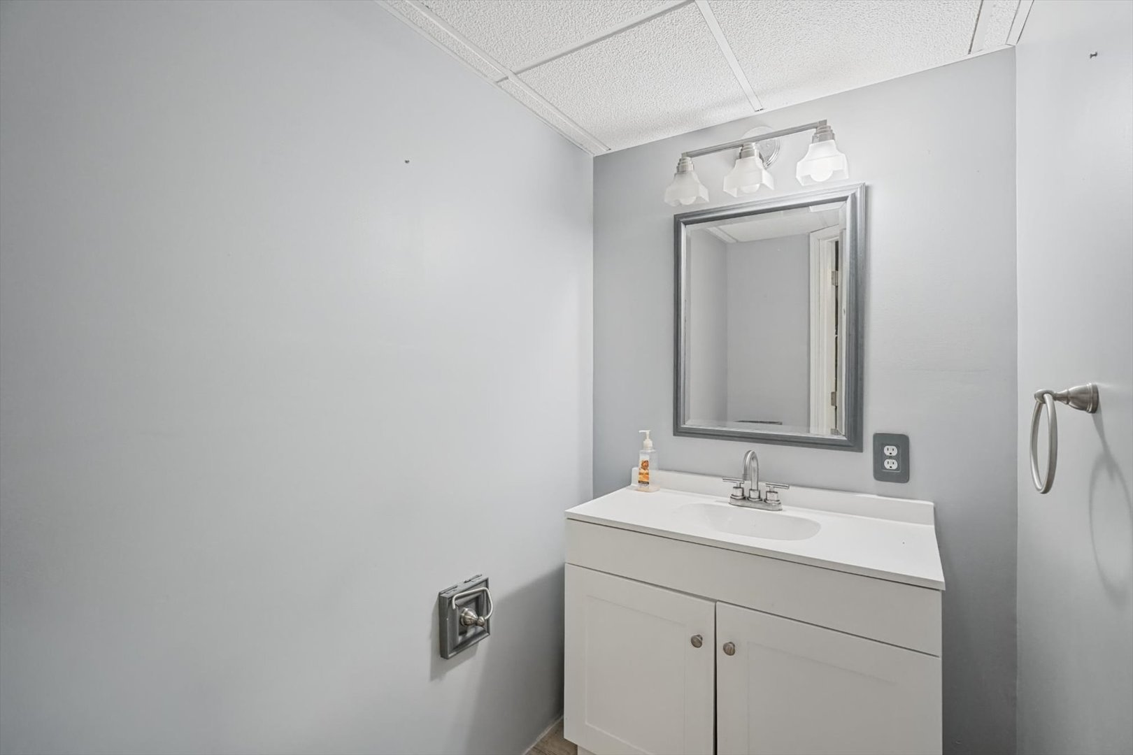 220 S State Street Property Photo 34