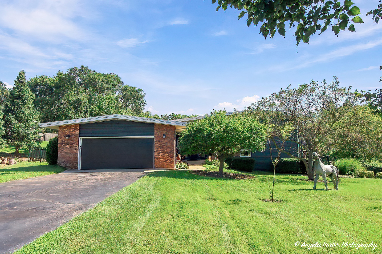 1402 Appaloosa Trail Property Photo 1