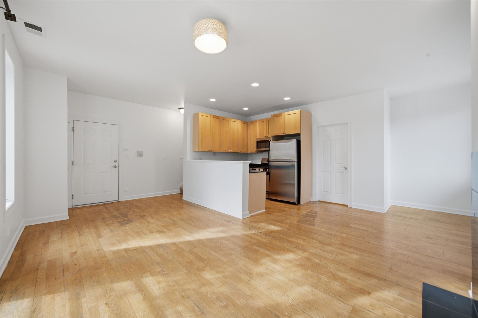 842 N Racine Avenue 202 Property Photo 26