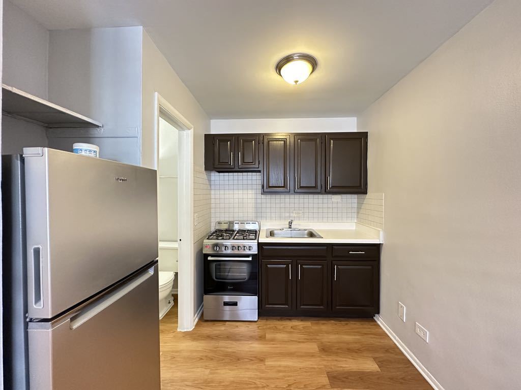 4612 N Beacon Street 3h Property Photo 3