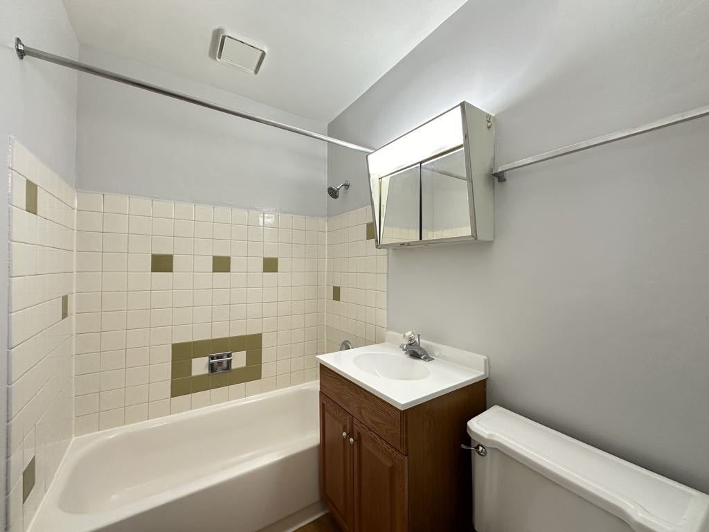 4612 N Beacon Street 3h Property Photo 20