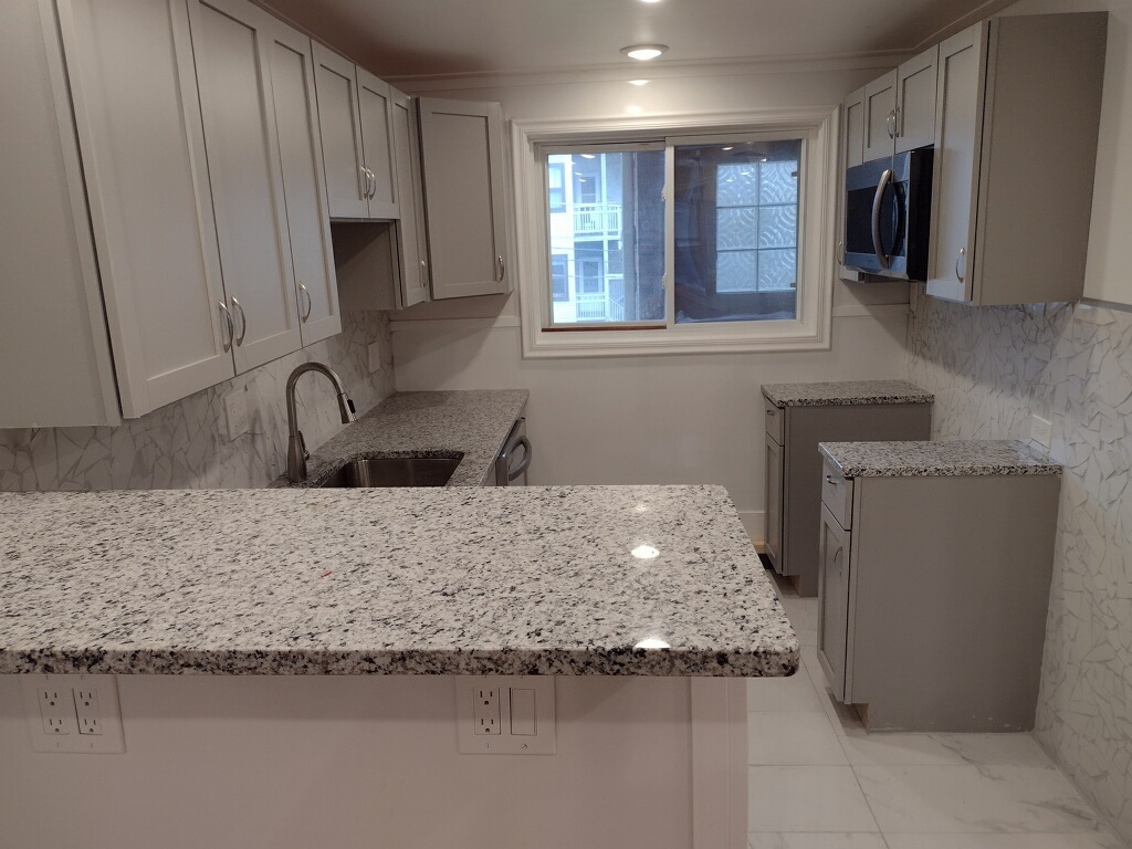 651 South Boulevard 5 Property Photo 4