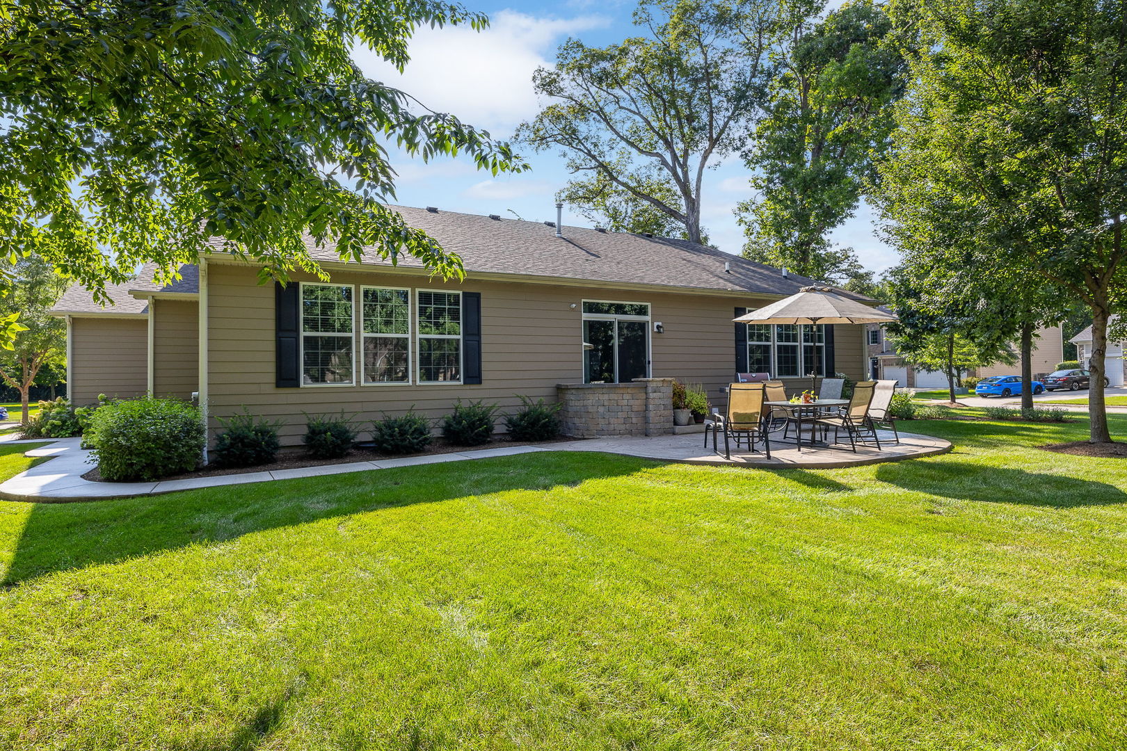 1707 Pondview Drive Property Photo 4