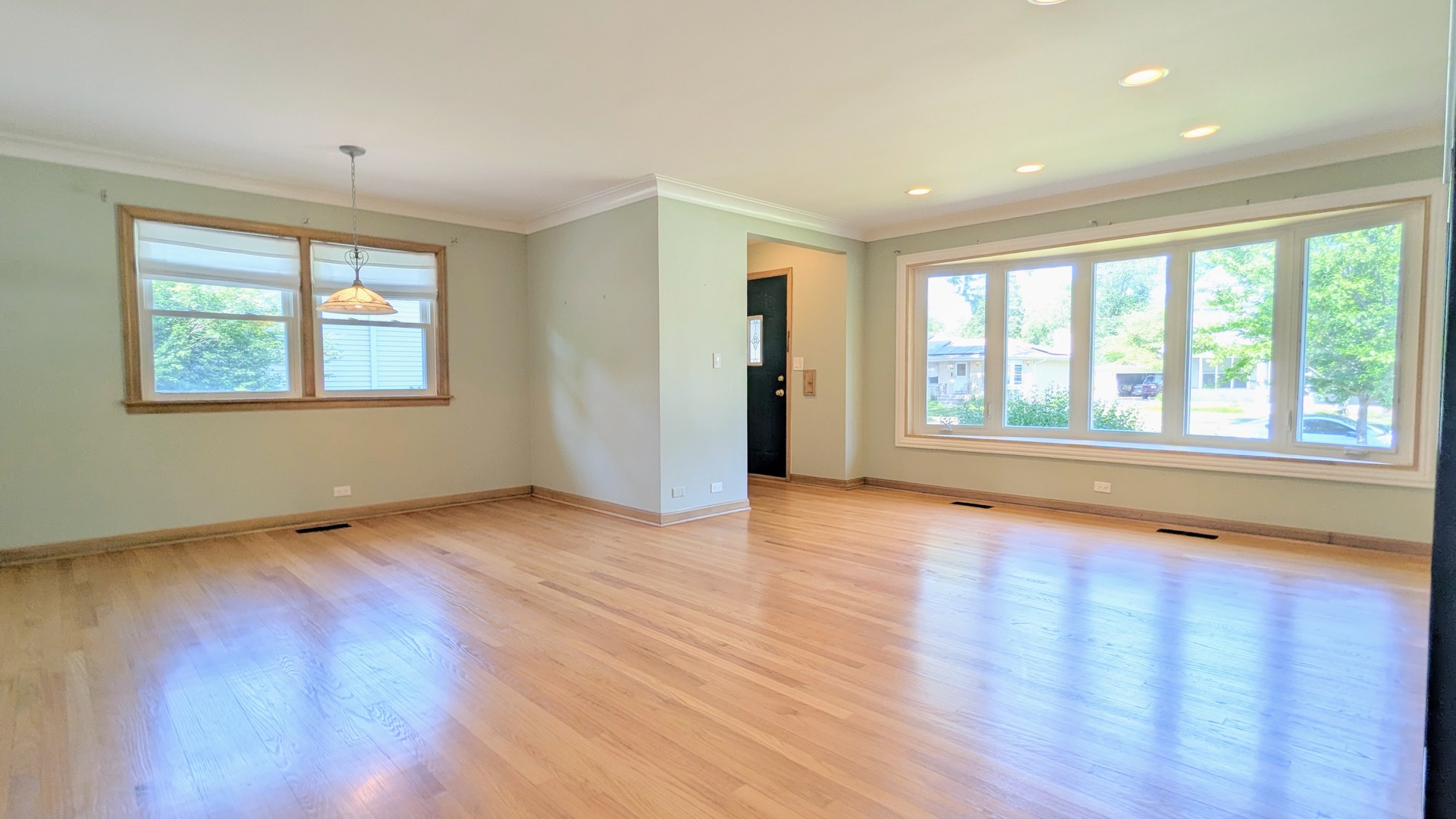 736 N Wilshire Lane Property Photo 3