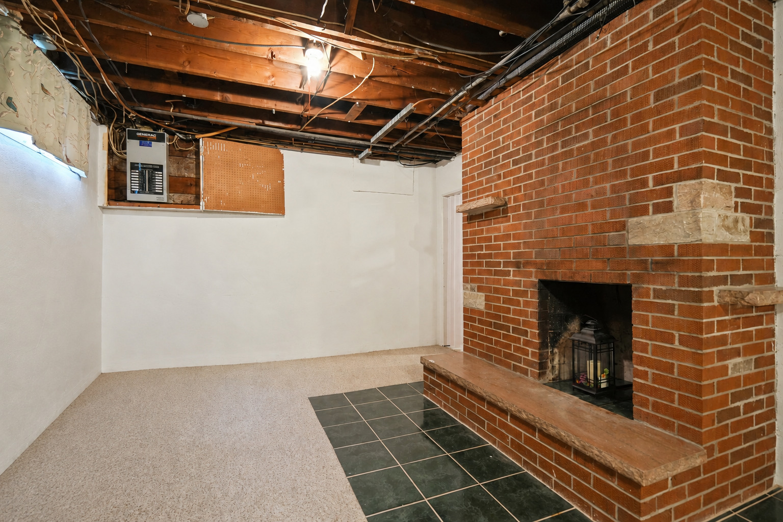 318 W 3rd Street Property Photo 42
