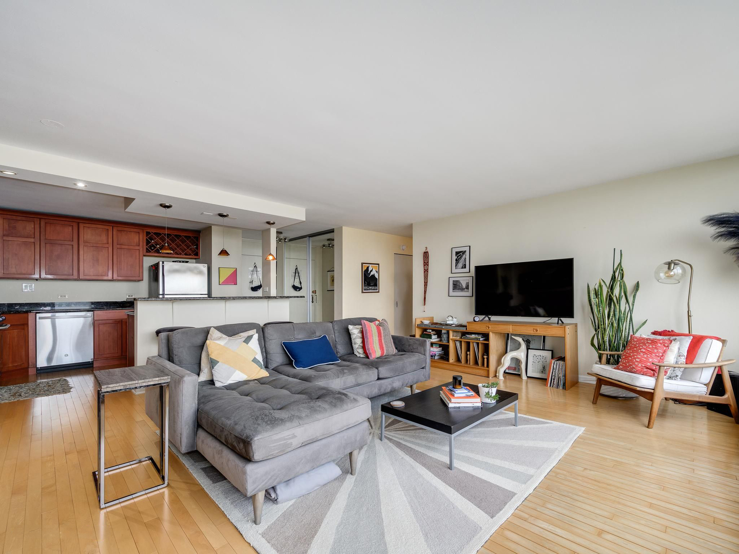 2800 N Lake Shore Drive 2505 Property Photo 9