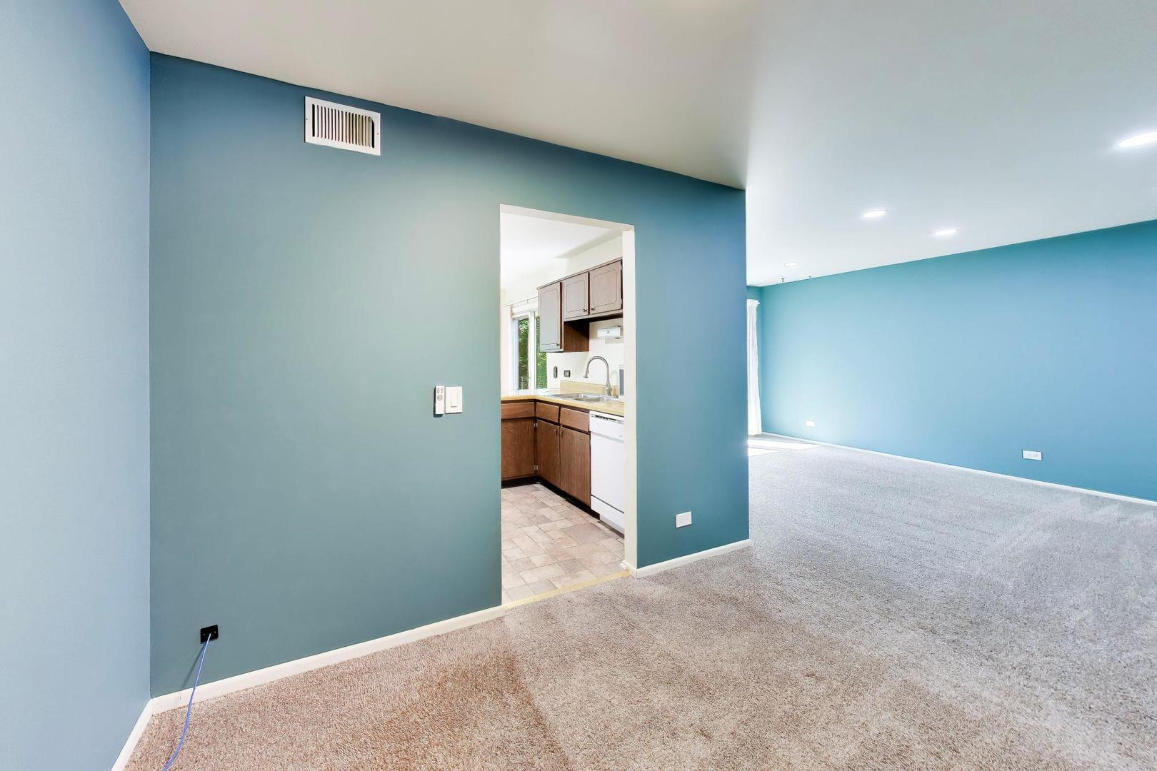 373 Greystone Court D-2 Property Photo 9