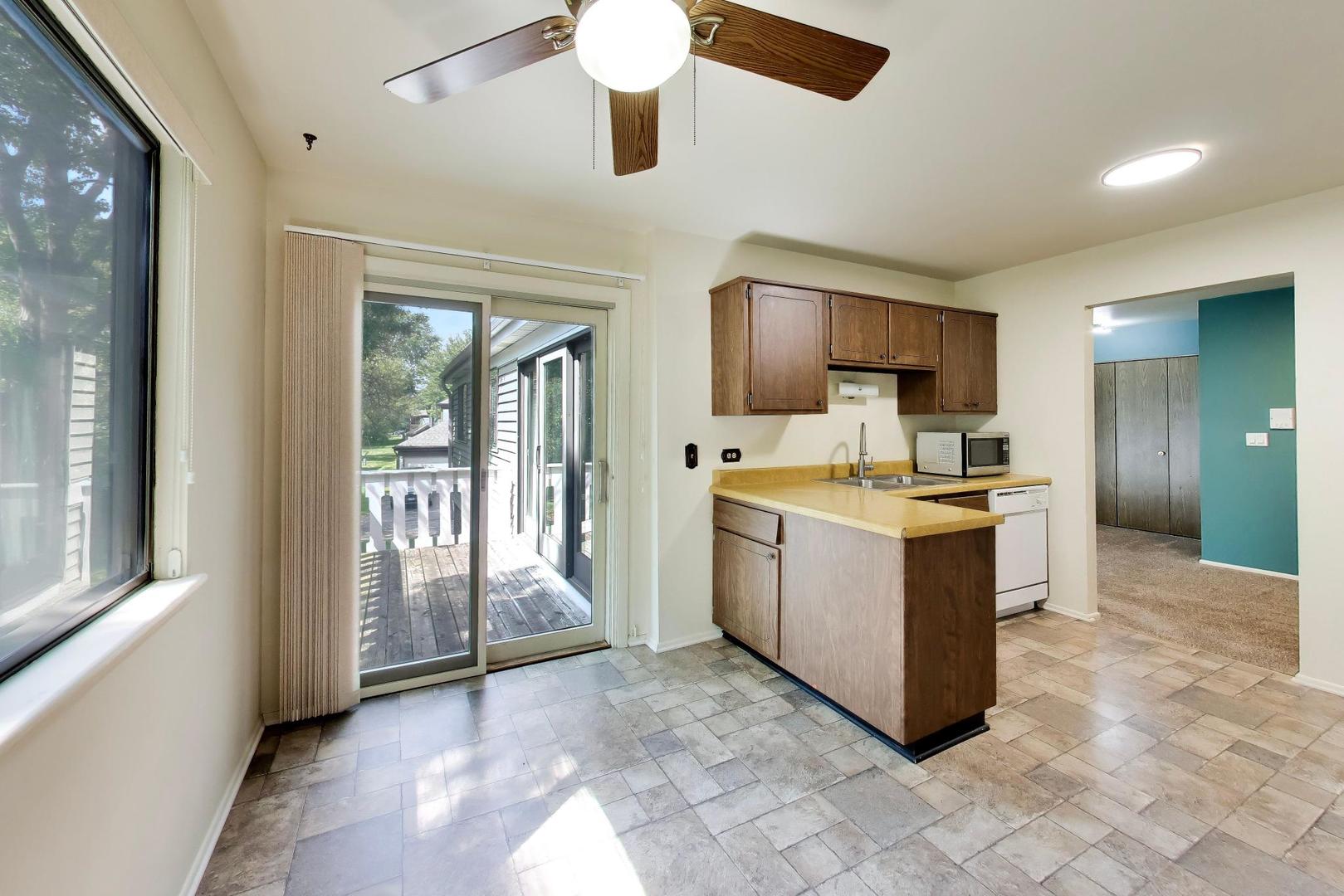 373 Greystone Court D-2 Property Photo 12