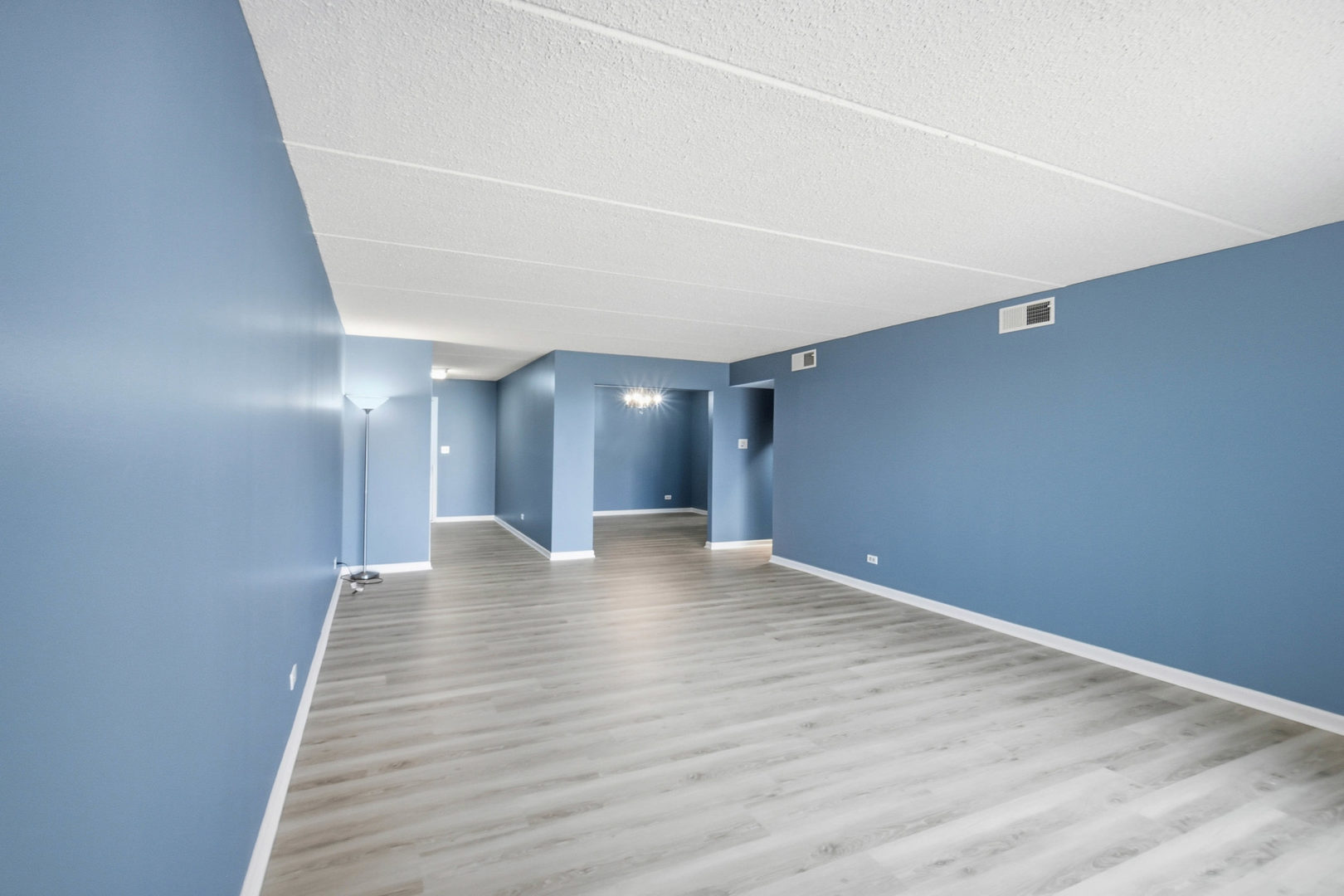 9357 Landings Lane 401 Property Photo 6