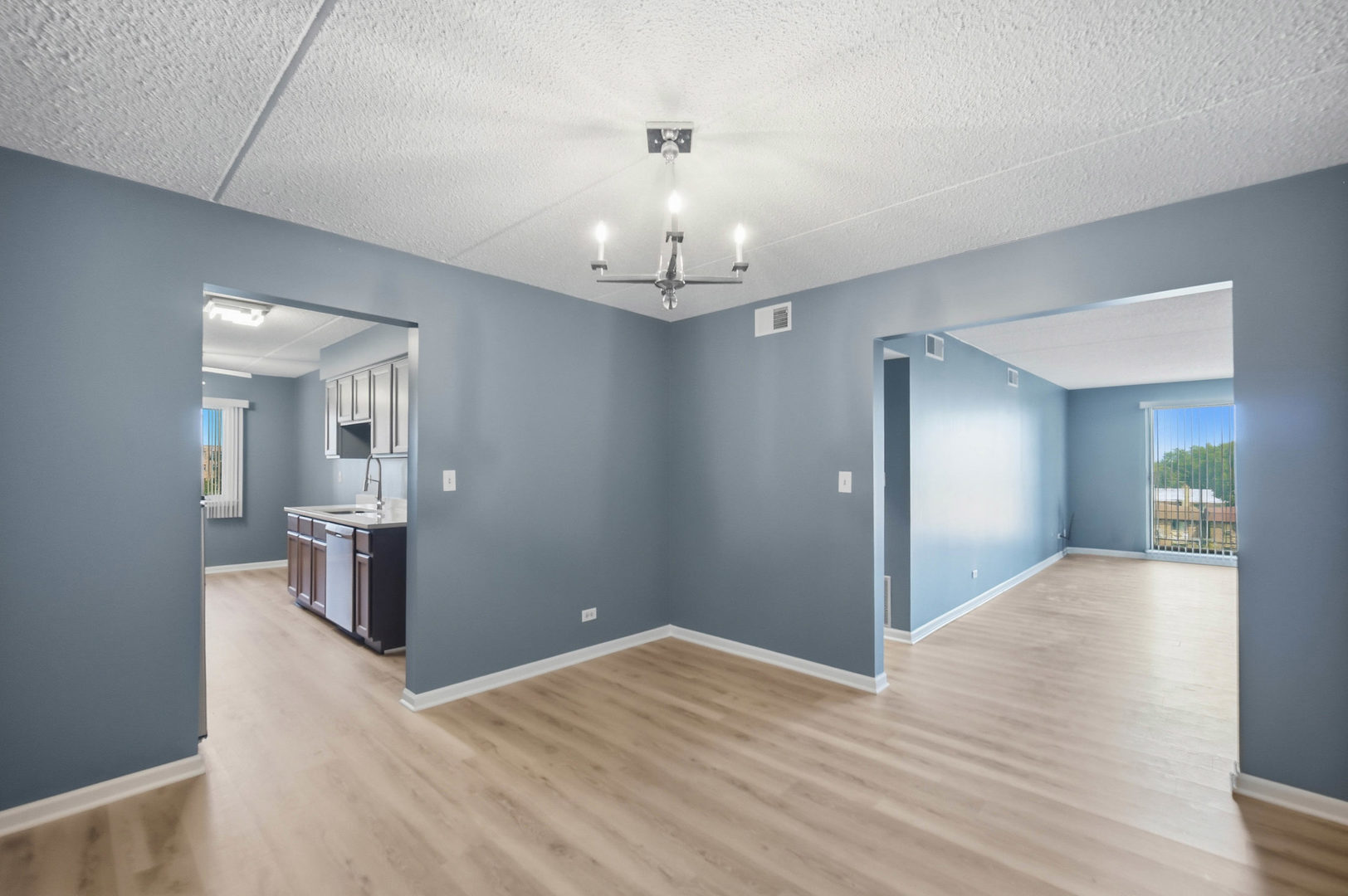 9357 Landings Lane 401 Property Photo 8