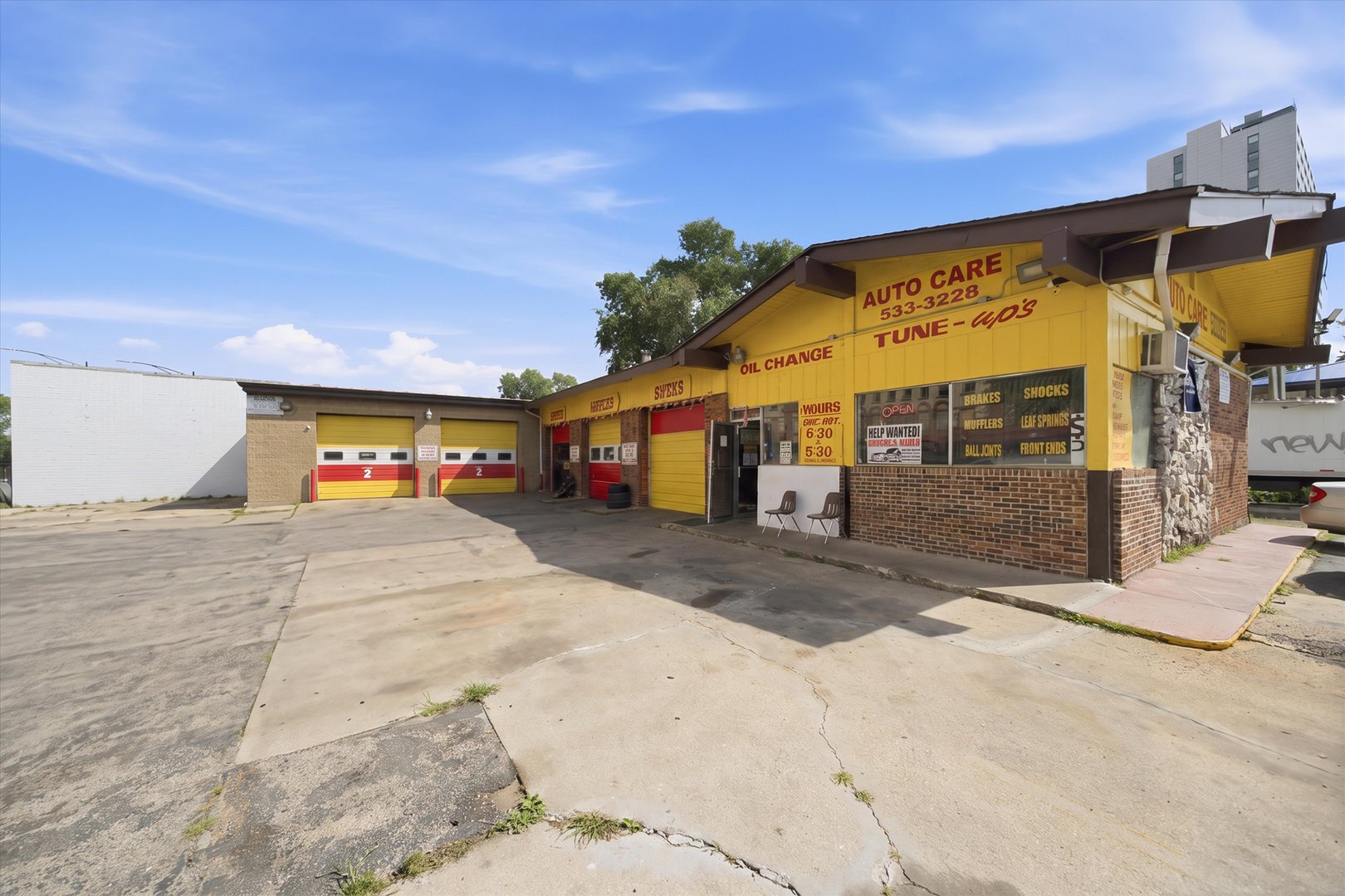 105 N Pulaski Road Property Photo 1