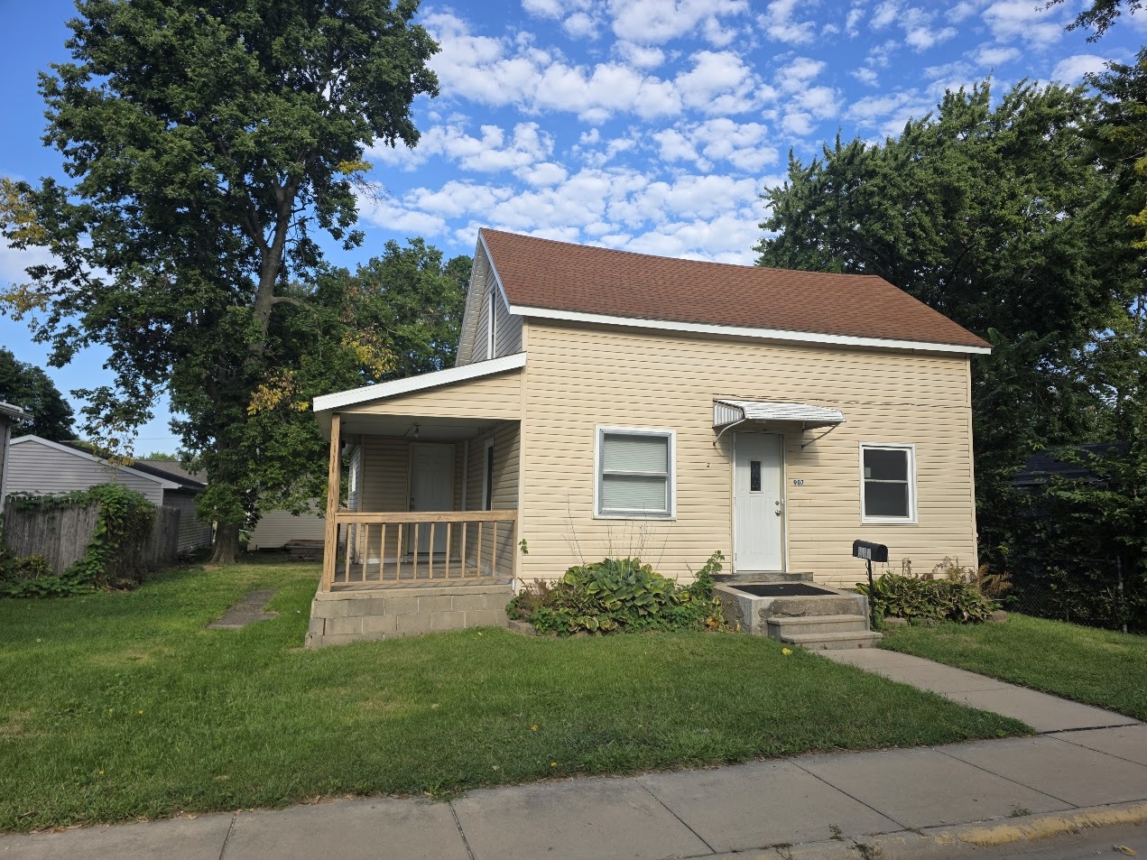 907 Wilson Avenue Property Photo 1
