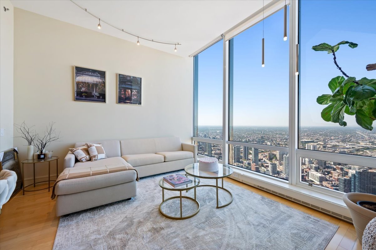 401 N Wabash Avenue 71c Property Photo 3