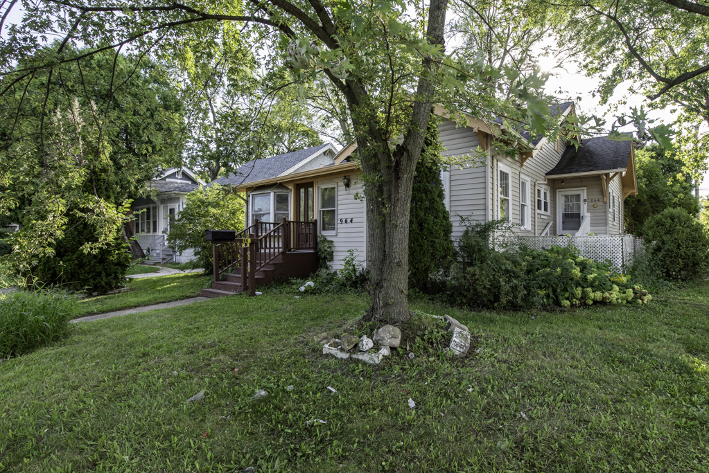964 N Lewis Avenue Property Photo 3