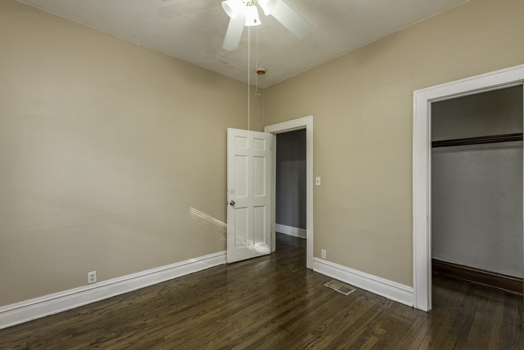 964 N Lewis Avenue Property Photo 19