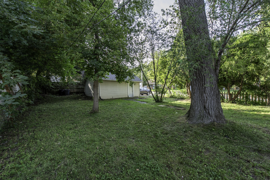964 N Lewis Avenue Property Photo 33