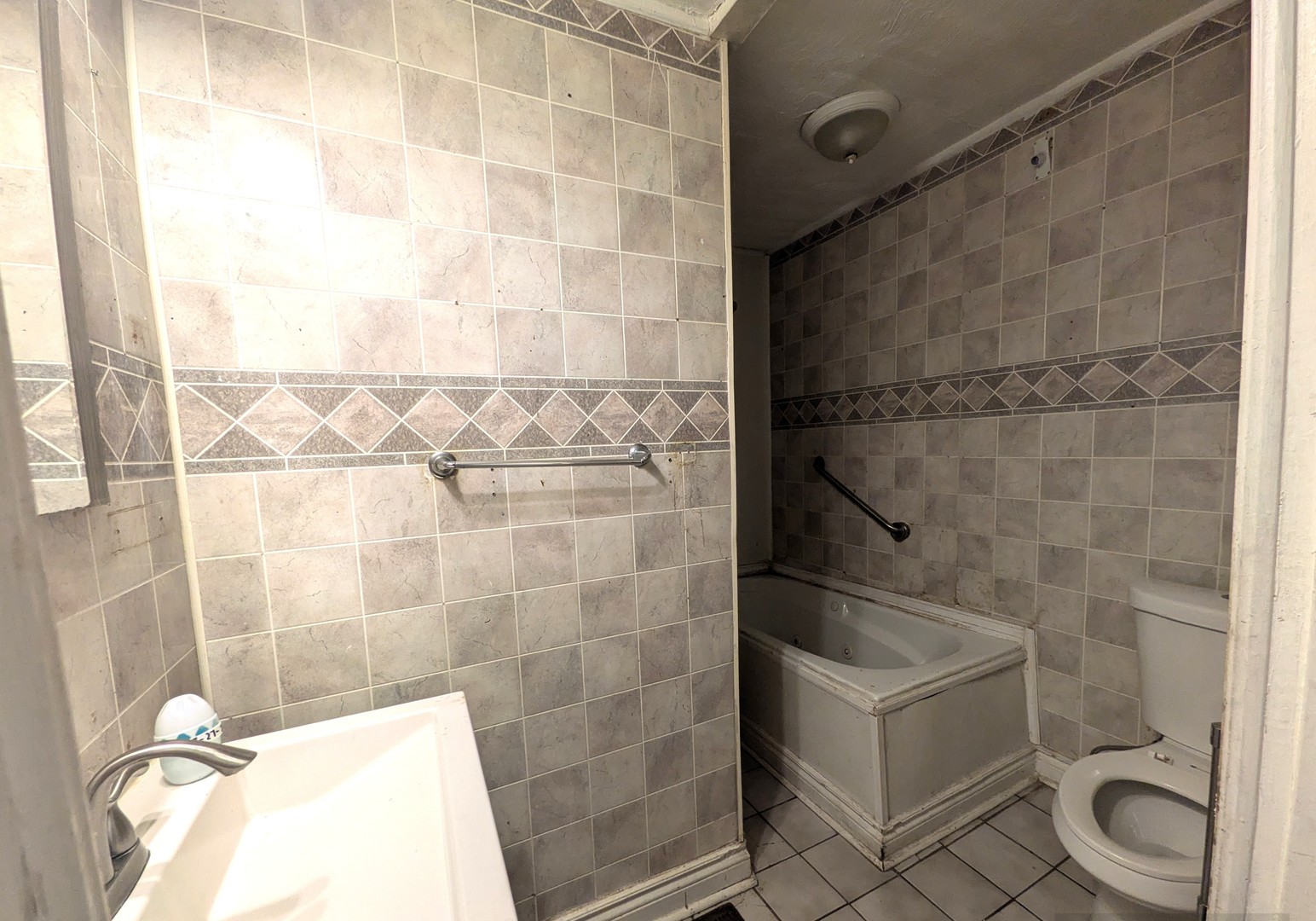 11566 S Lafayette Avenue Property Photo 11