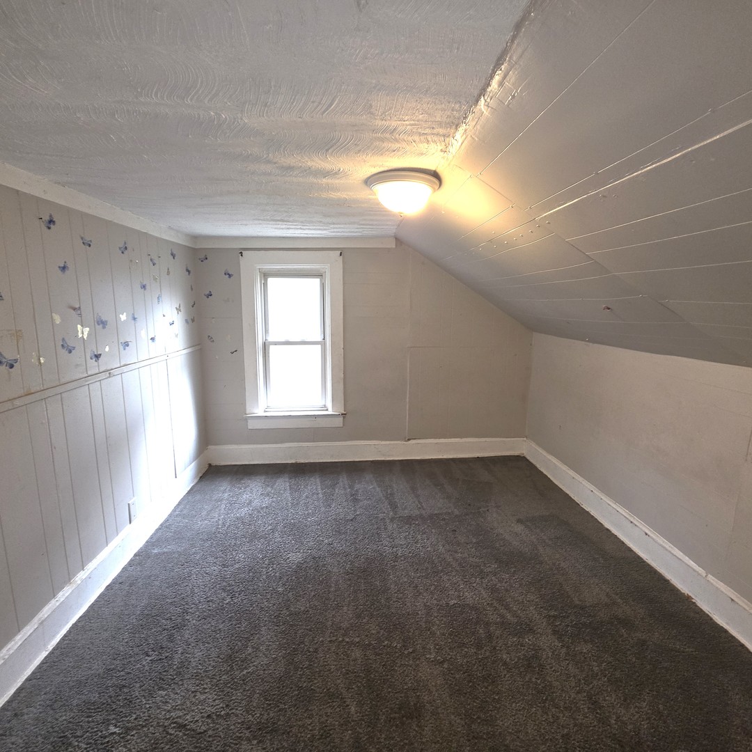 11566 S Lafayette Avenue Property Photo 15