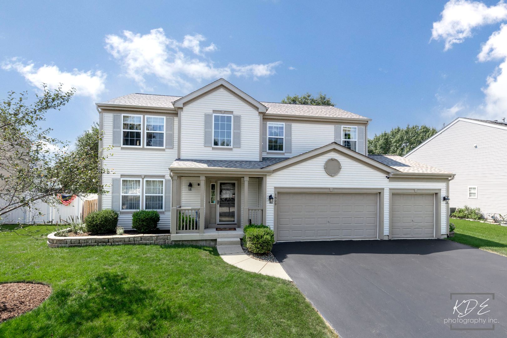 1829 Thornapple Way Property Photo 1
