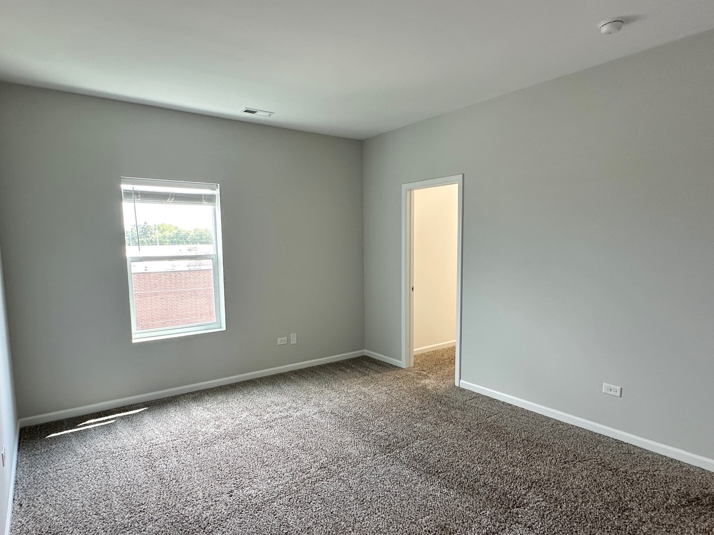855 E Main Street 3b Property Photo 11