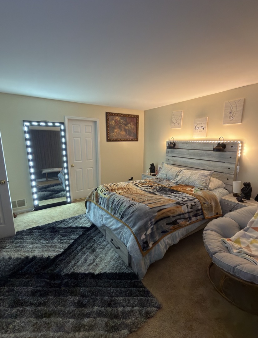 7055 Nathan Lane Property Photo 11