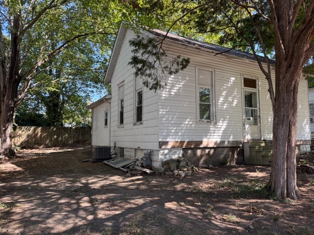 718 Harrison Street Property Photo 3