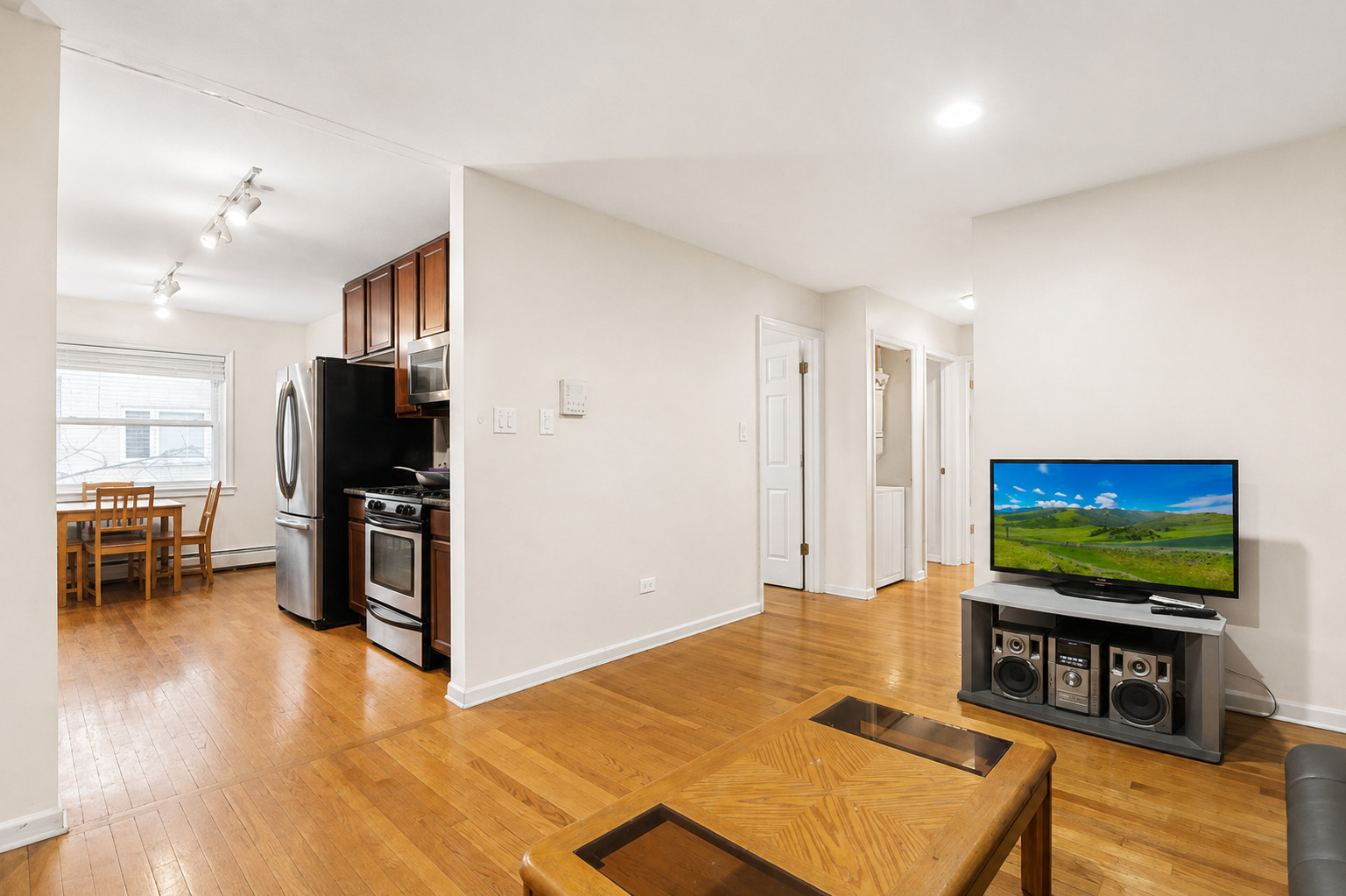 2147 Ridge Avenue 2d Property Photo 6