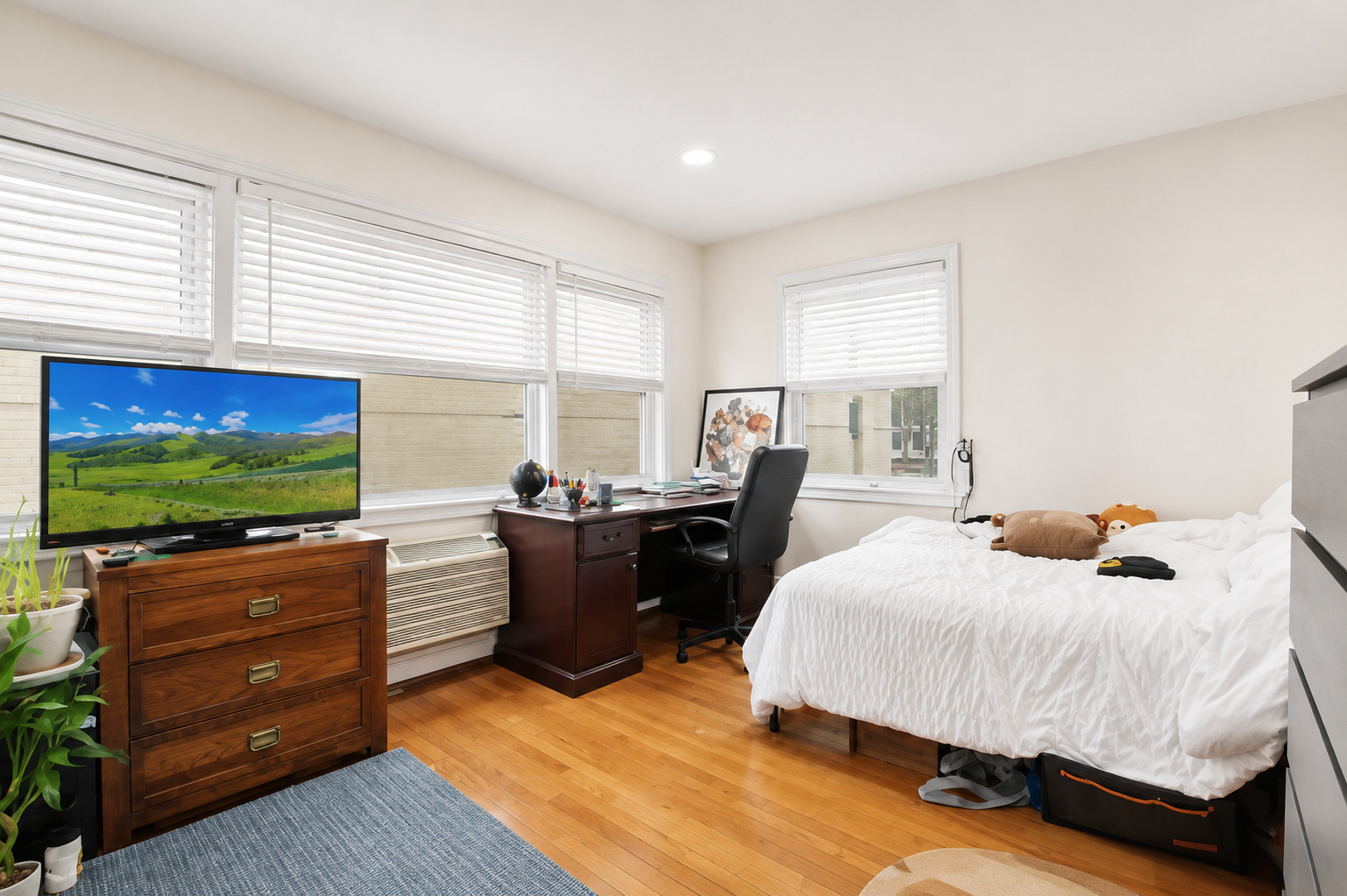 2147 Ridge Avenue 2d Property Photo 17