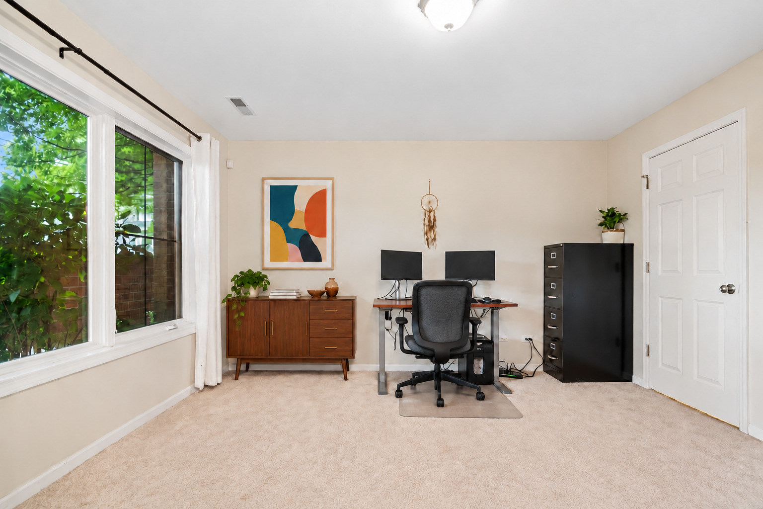1192 Clarence Avenue 7 Property Photo 3