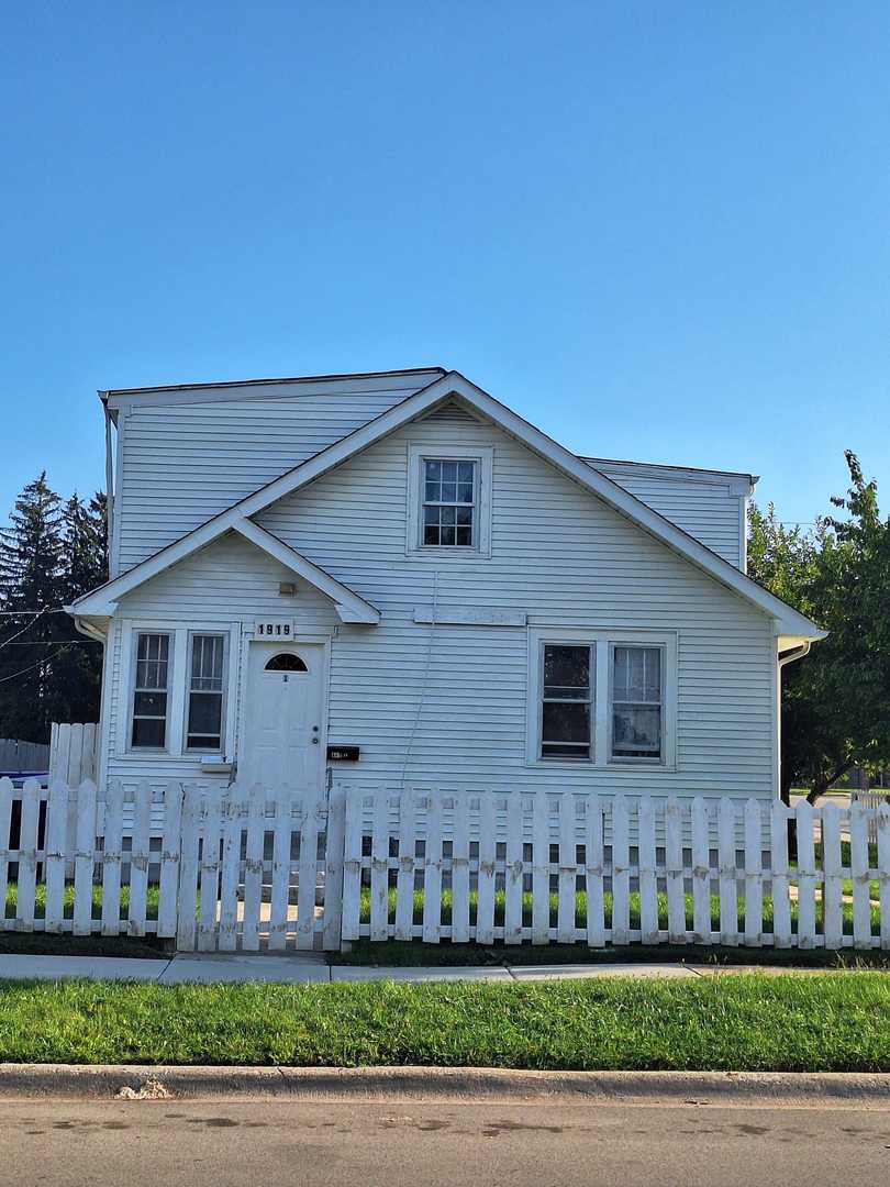 1919 16th Street Property Photo 2
