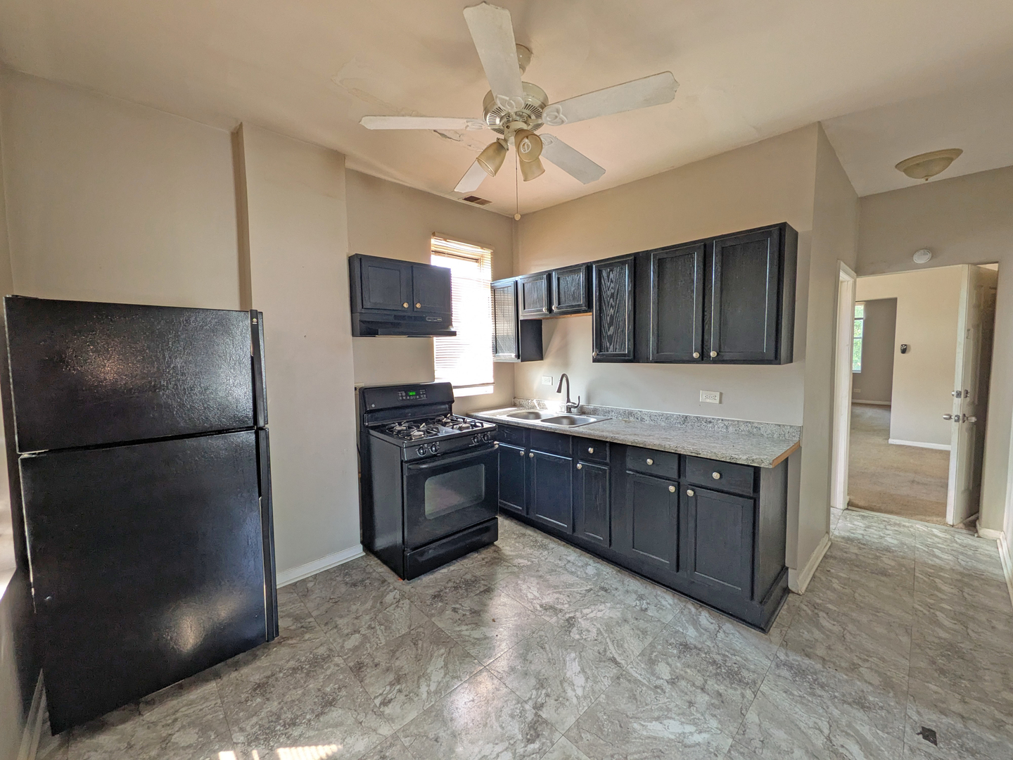 6237 S Ada Street Property Photo 8