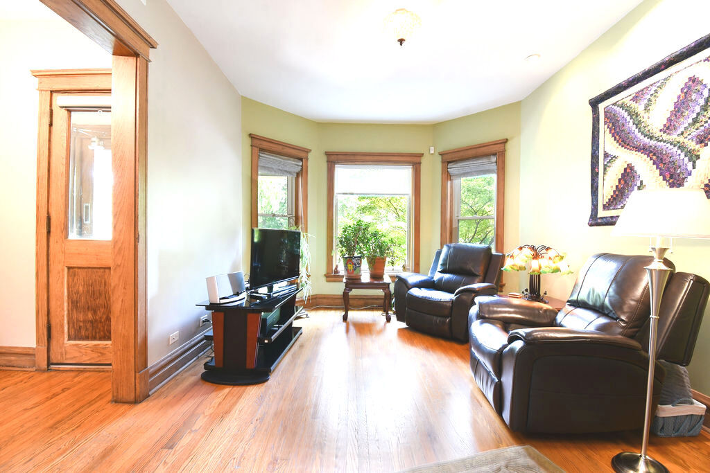 1346 N Kedzie Avenue Property Photo 6
