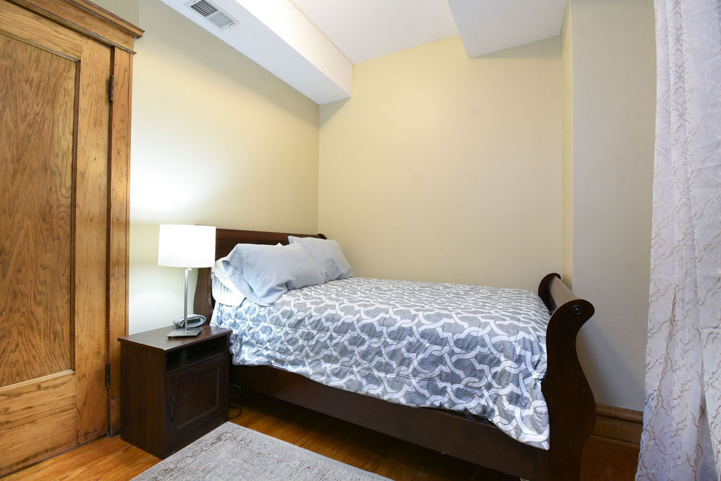 1346 N Kedzie Avenue Property Photo 11