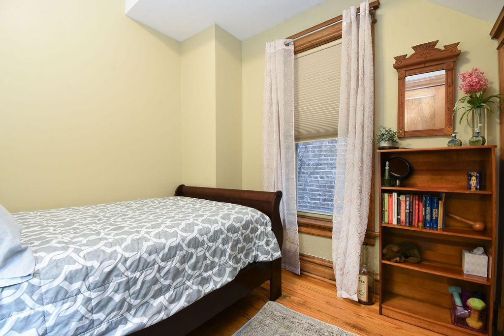 1346 N Kedzie Avenue Property Photo 12