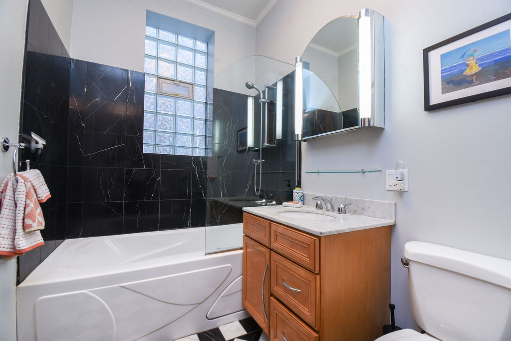 1346 N Kedzie Avenue Property Photo 20