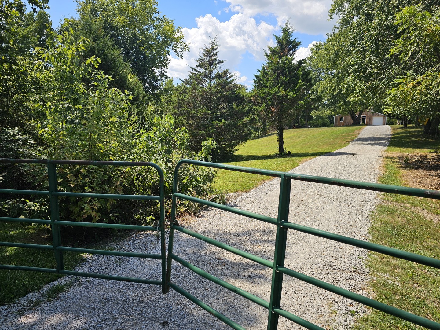 2673 County Farm Road Property Photo 4