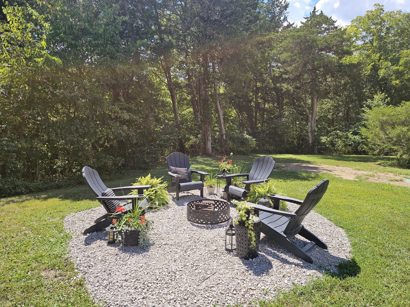 2673 County Farm Road Property Photo 8